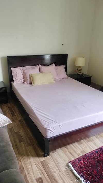 Interwood Queen Size Bed Set with Mattress