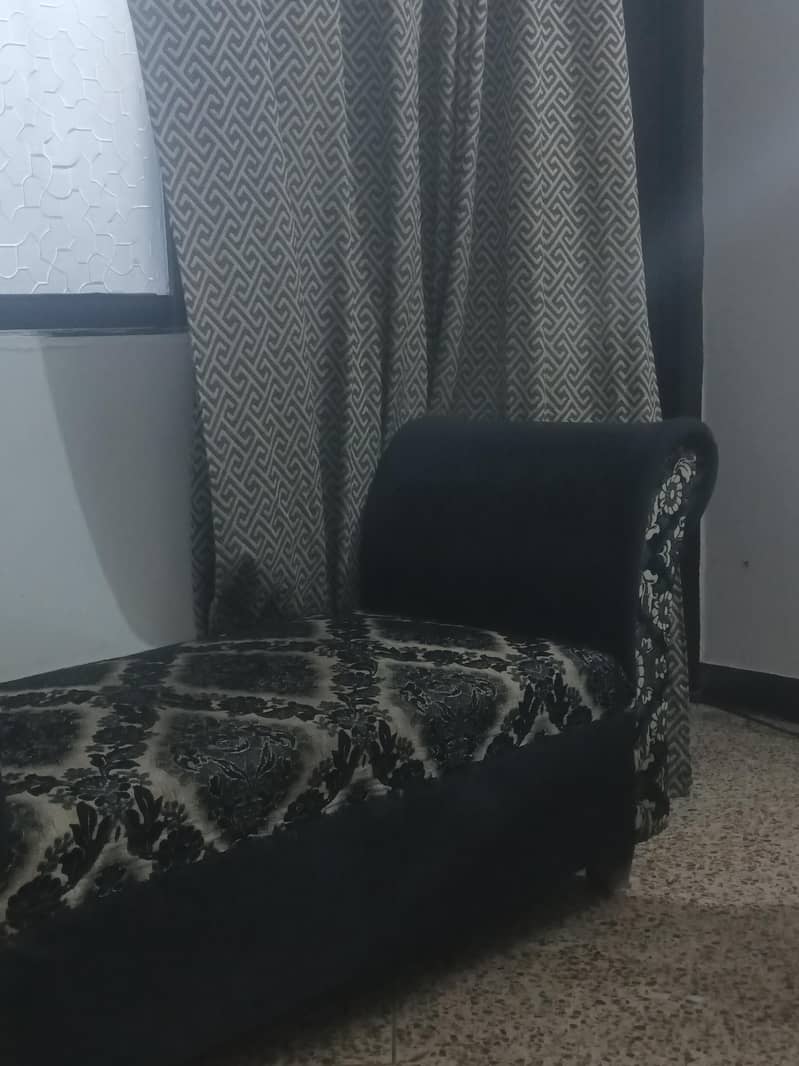 Dewan Sofa 0