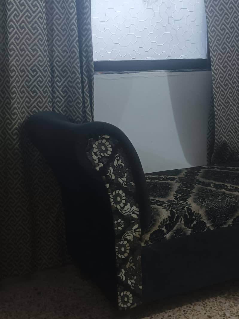 Dewan Sofa 1
