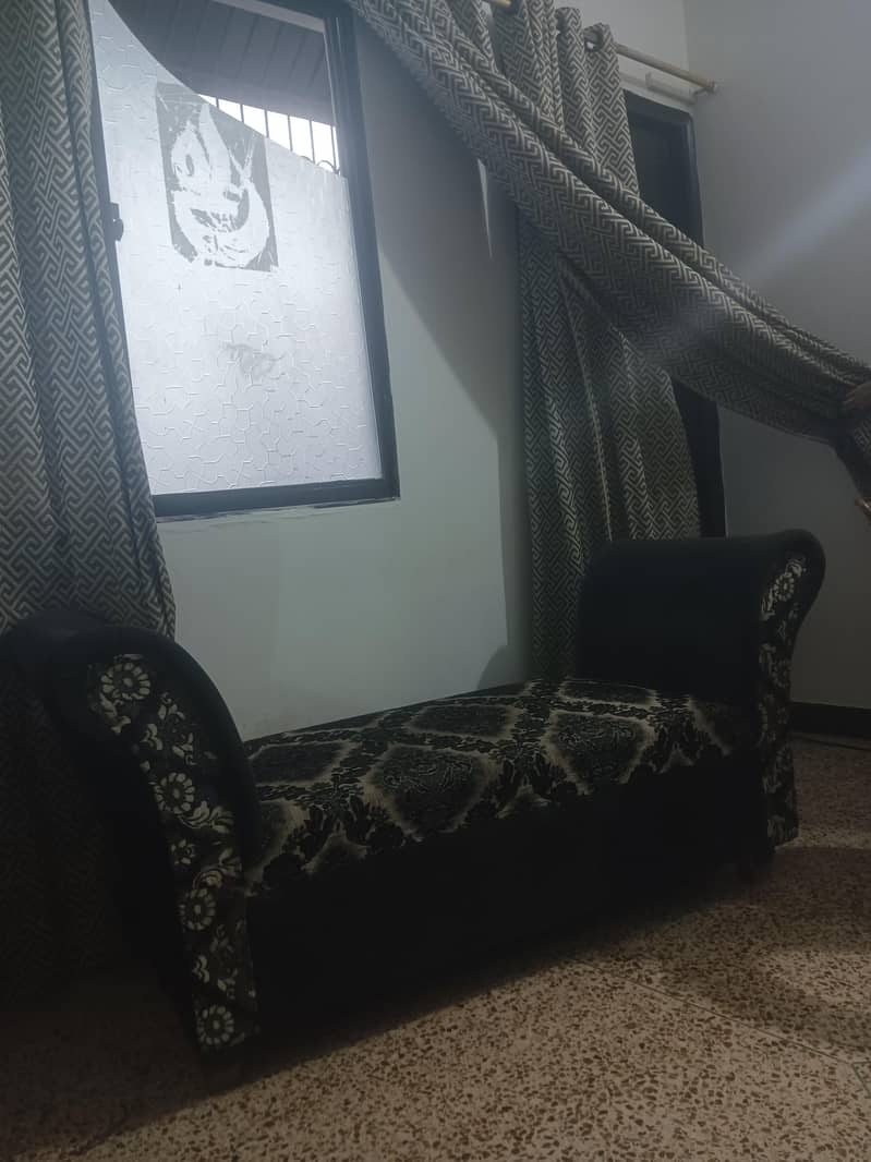 Dewan Sofa 2