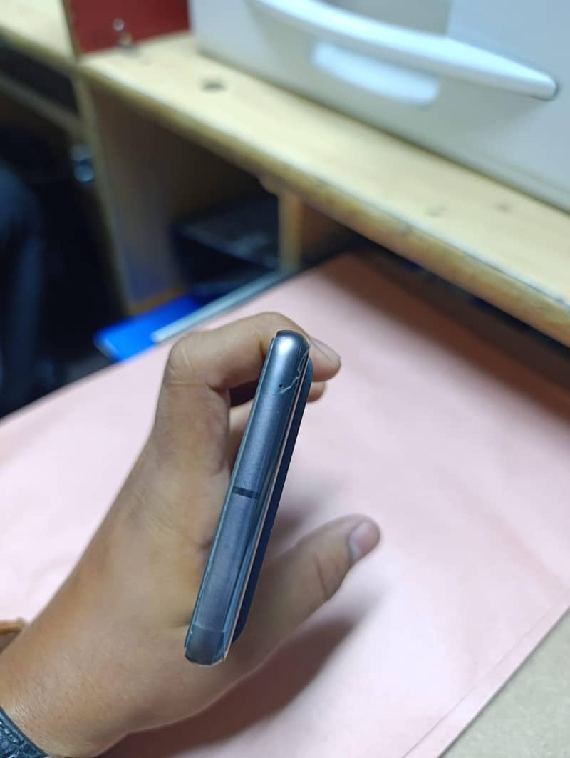 Google Pixel 7 4