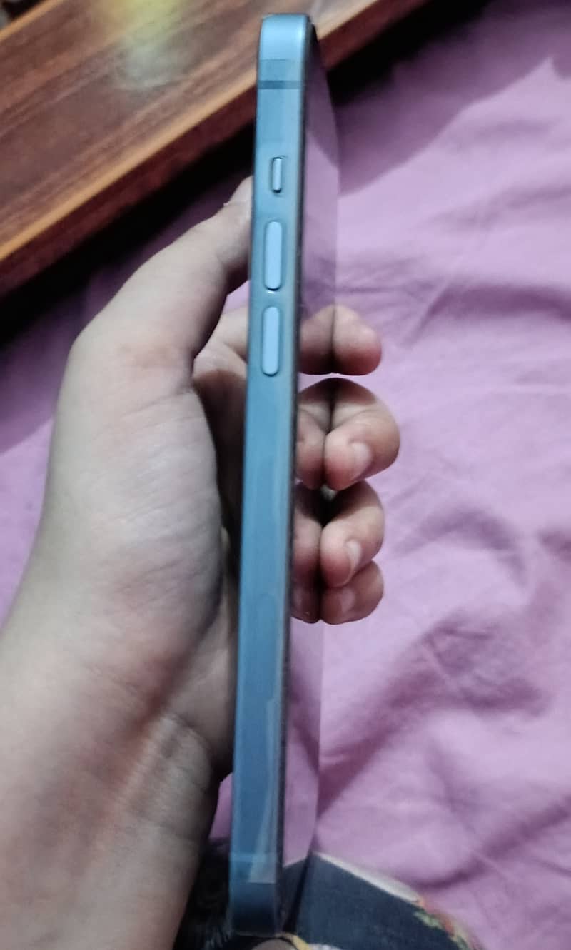Apple iPhone 14 plus 3