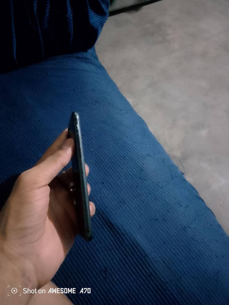 Apple iPhone 7 3