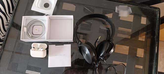 Airpods pro with wired headphones