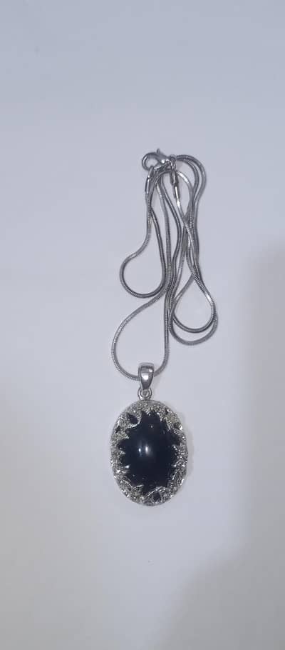 Imported chain pendant set