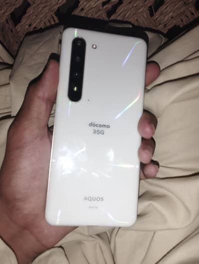 Sharp Aquos R5G 12+256