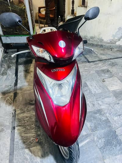 united 2020 self start automatic 100cc petrol scooty