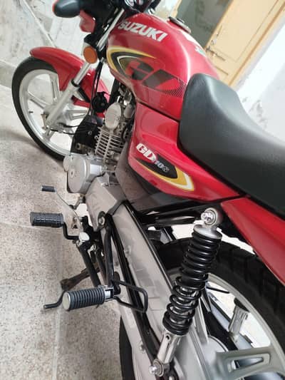 Gd 110s lush condition bike all dacument clear just buye and ride