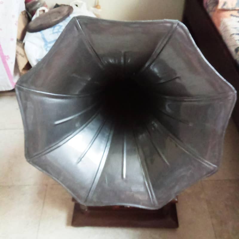 Gramophone 1