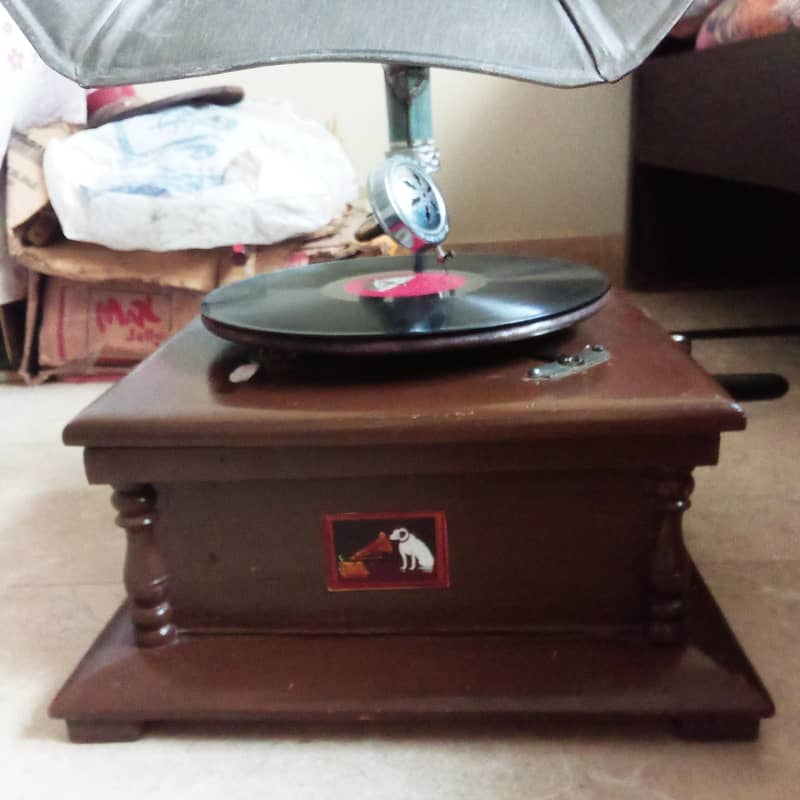 Gramophone 2