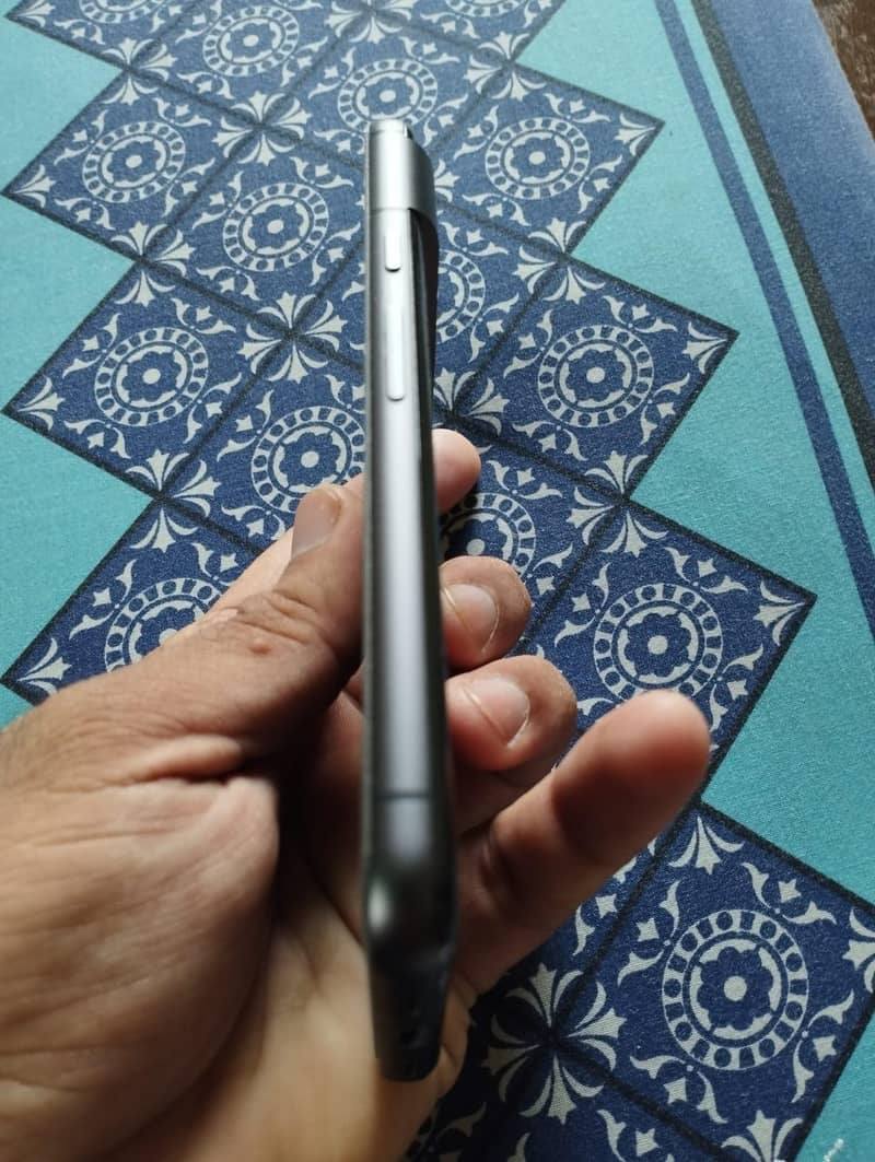 Google Pixel 8 3