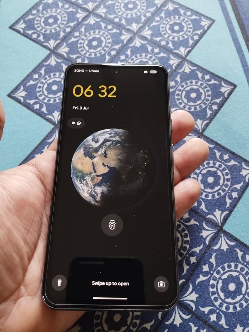 Google Pixel 8 4