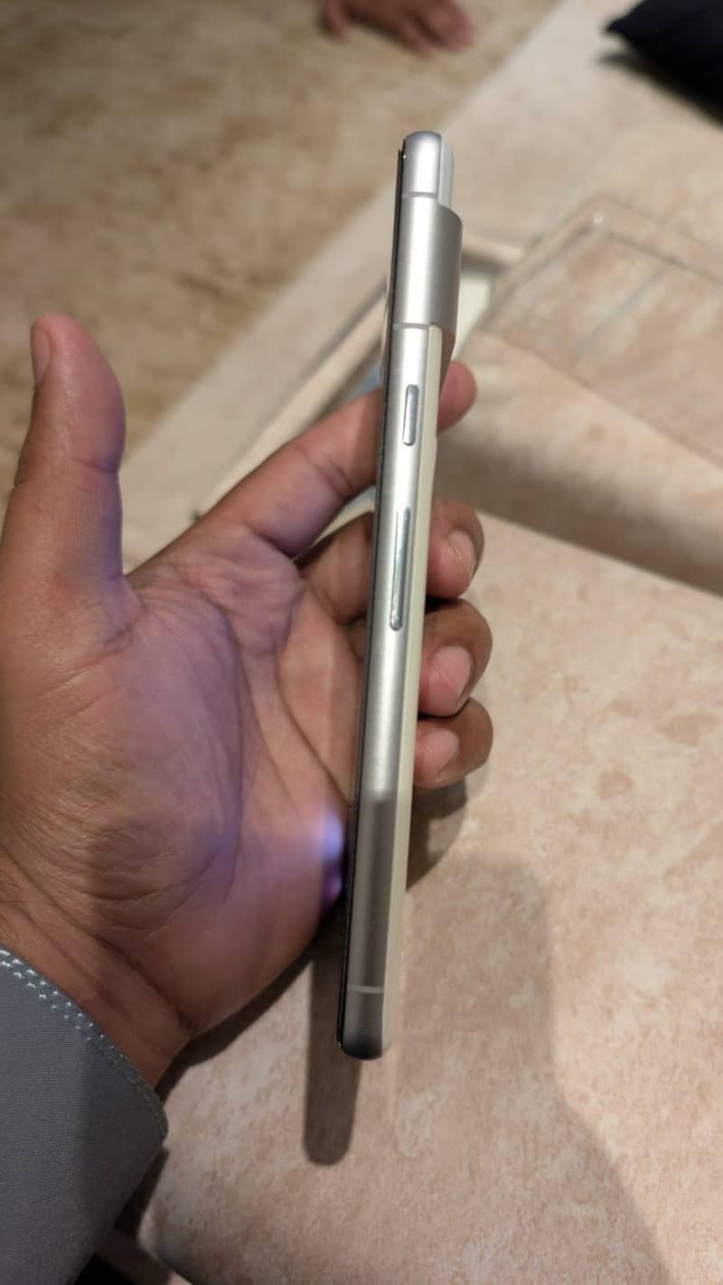 Google Pixel 7 3