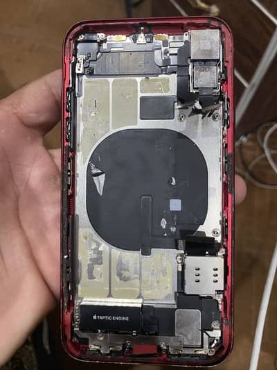 Iphone 11 ka bord chaye mujy ! PTA approved ya non PTA
