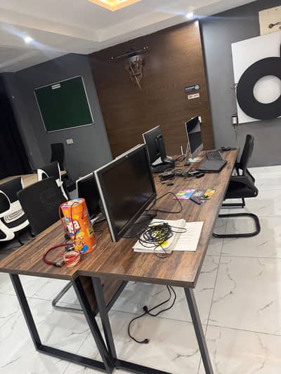 USED OFFICE TABLE WORKSTATION CONFERENCE TABLE