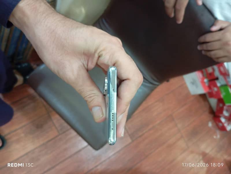 Tecno CAMON 40 Pro 1