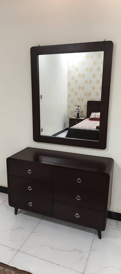 Bed Set for Sale – Excellent Condition