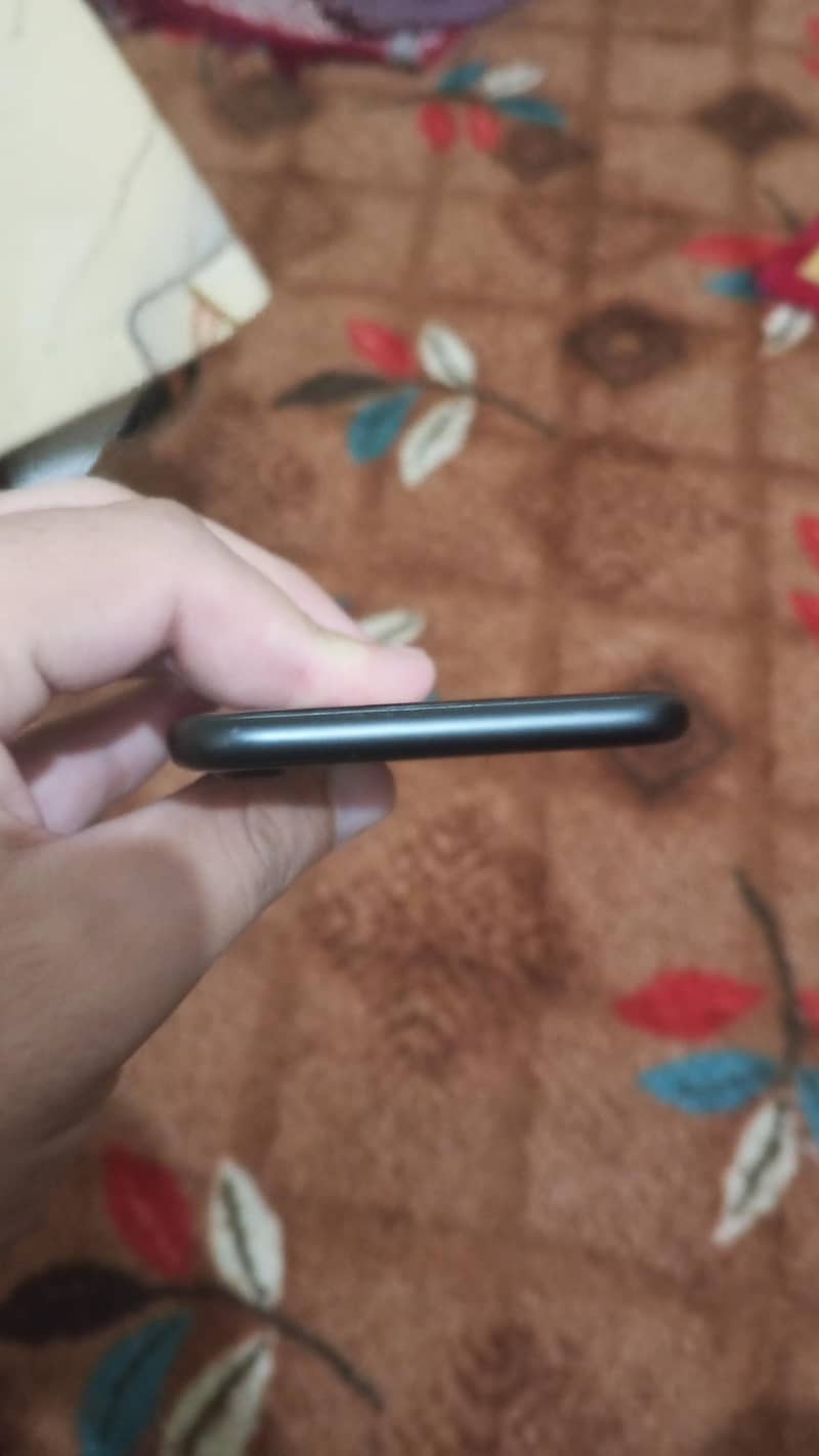 Apple iPhone 7 2