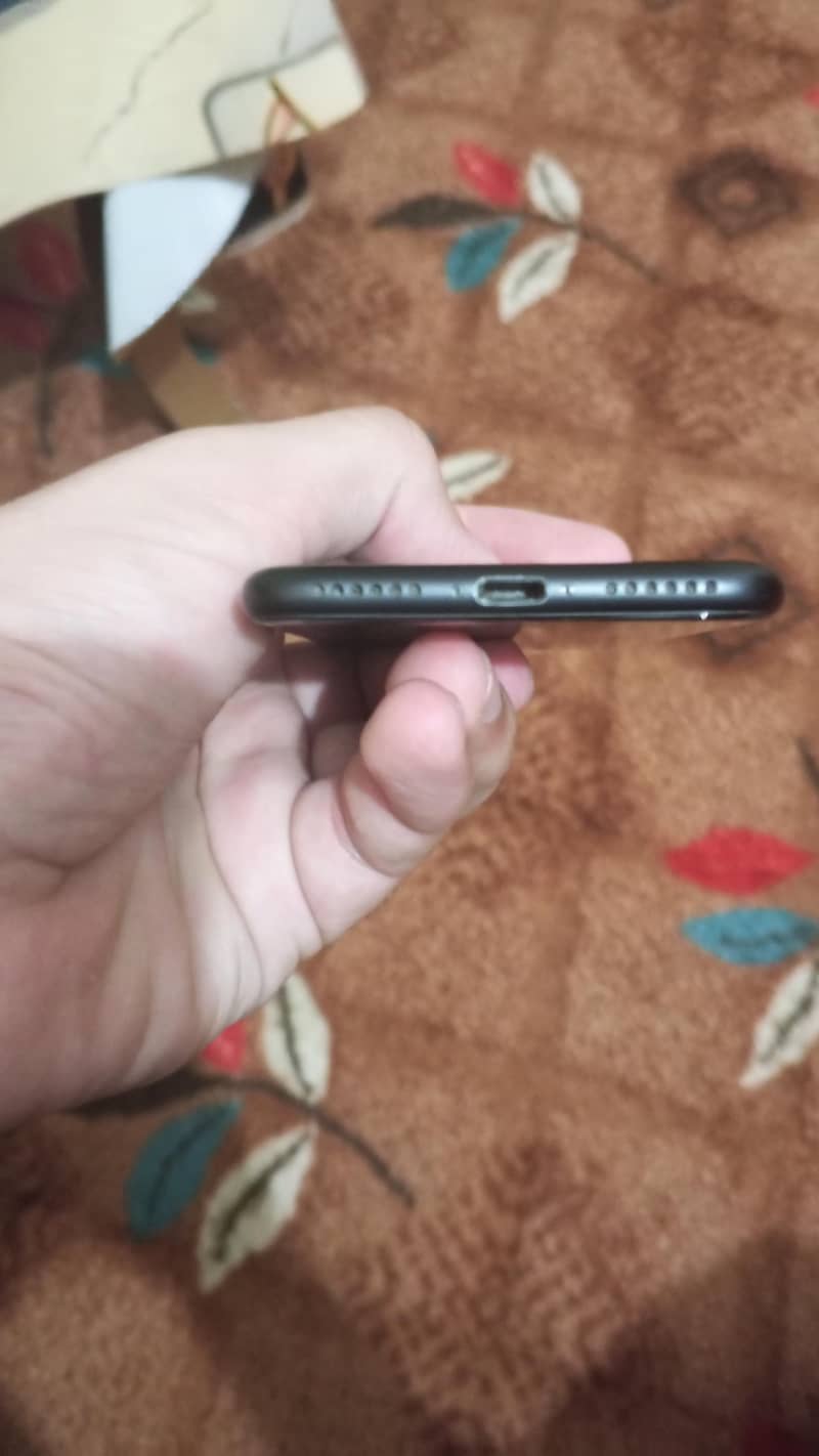 Apple iPhone 7 3