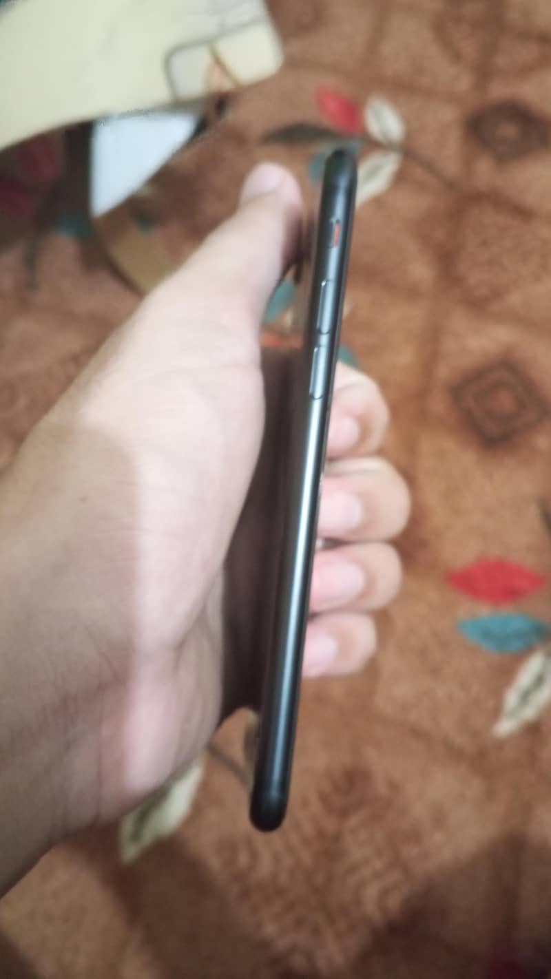 Apple iPhone 7 4