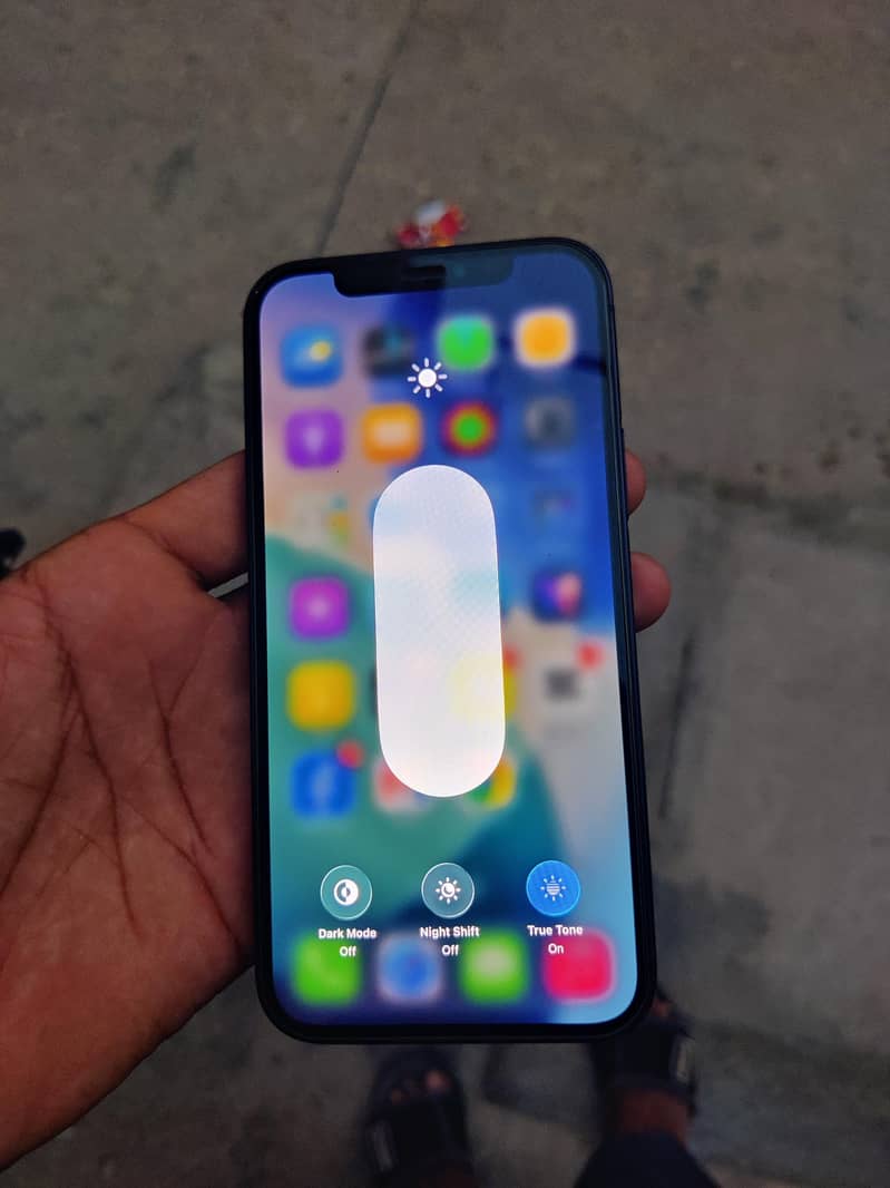 Apple iPhone 12 2