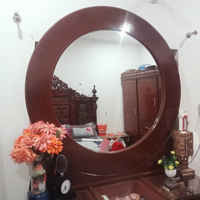 dressing table 0