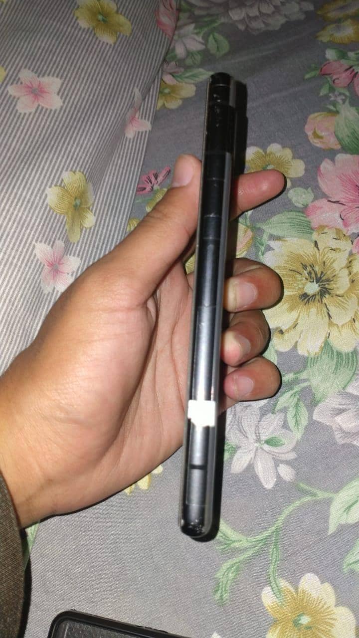 Google Pixel 7a black 1