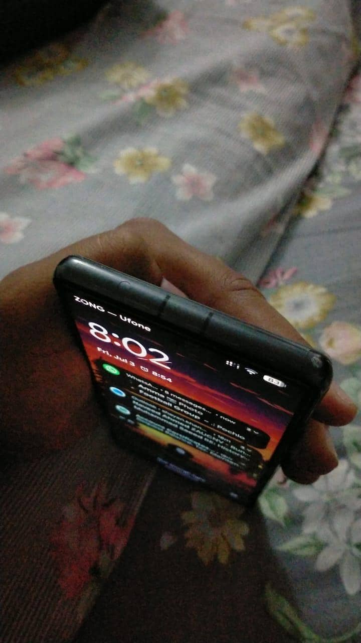Google Pixel 7a black 4