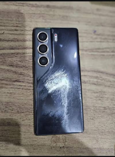 Tecno camon 40 pro