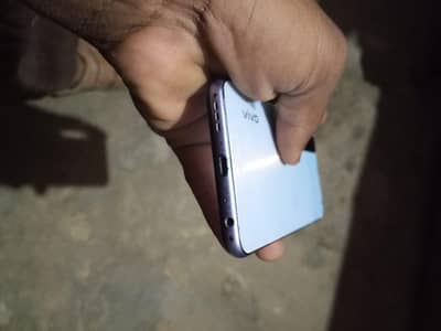 Vivo Y20 4.64 10 by 8 condition