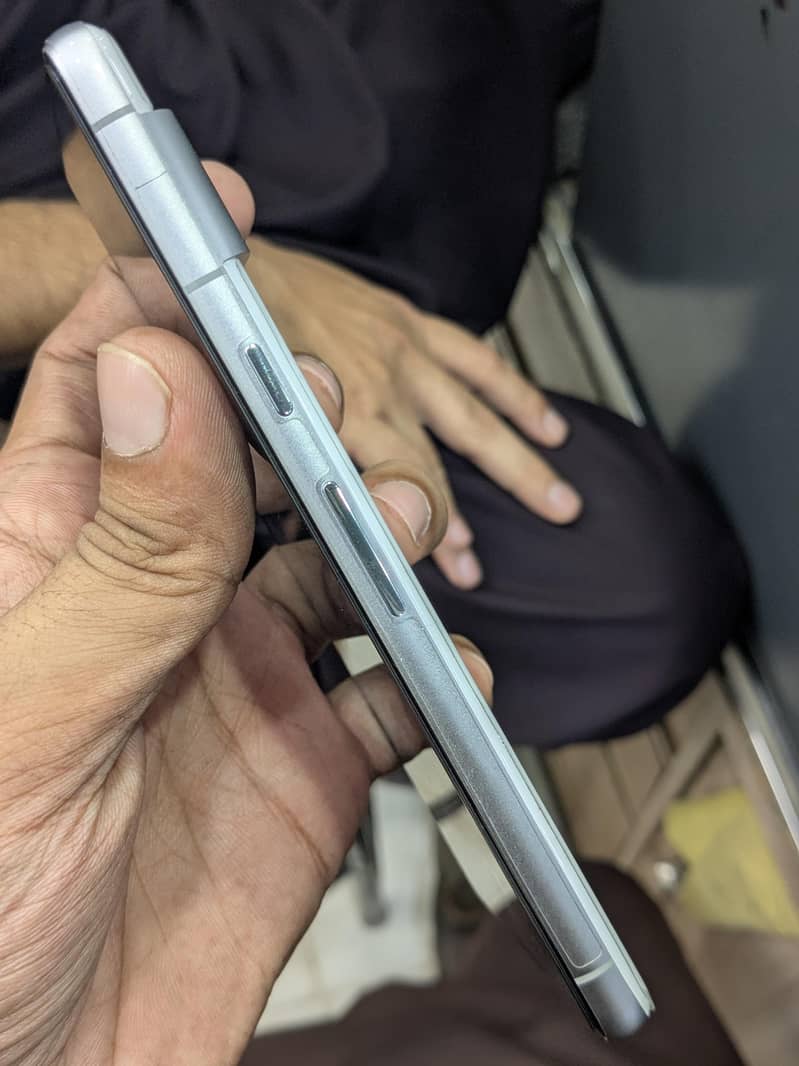 Google Pixel 7 3