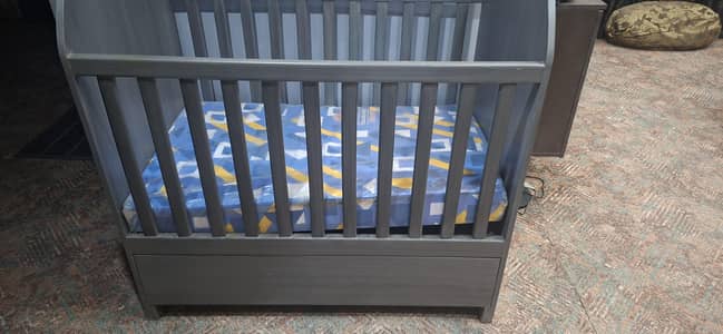 New baby cot with form