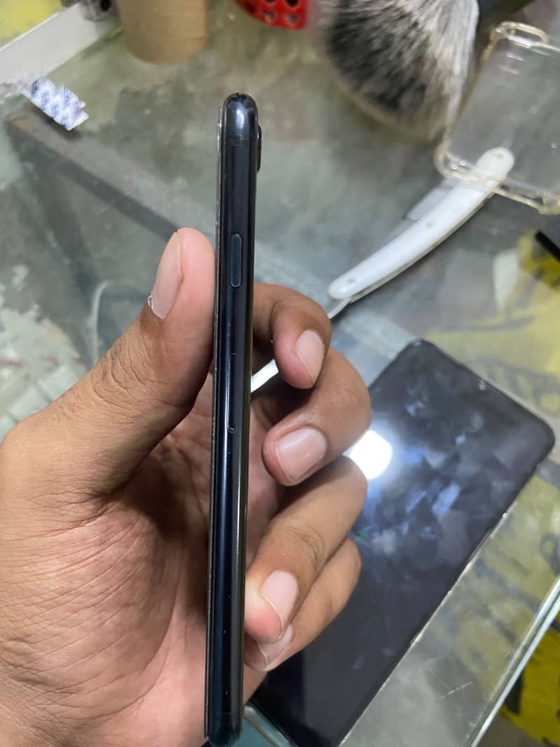Apple iPhone SE 4
