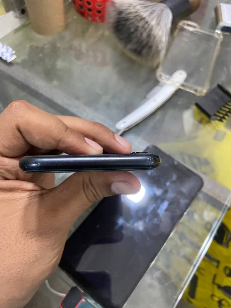 Apple iPhone SE 6