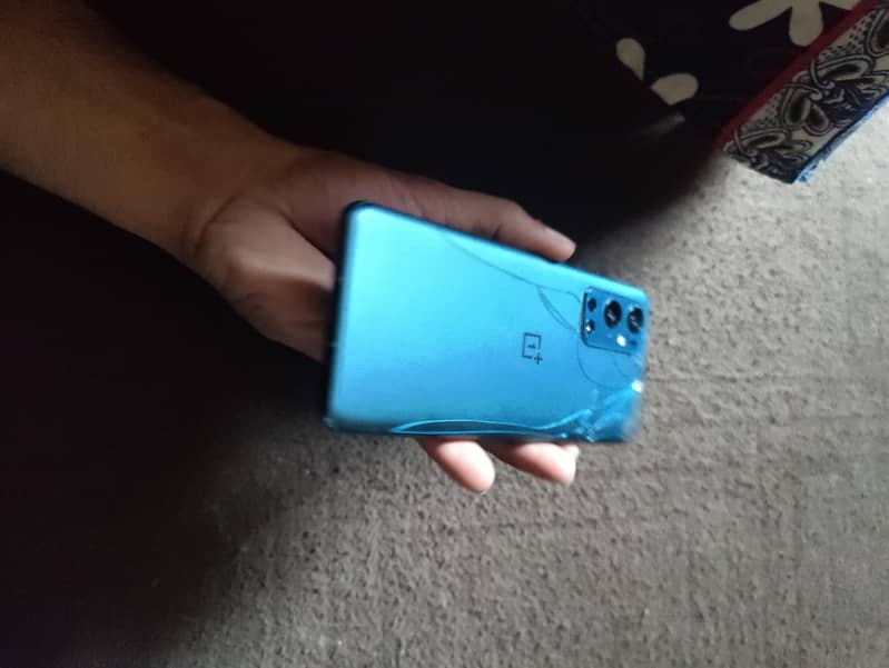 One Plus 9 Pro 7