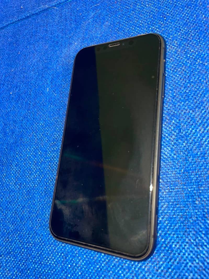 Apple iPhone 11 3