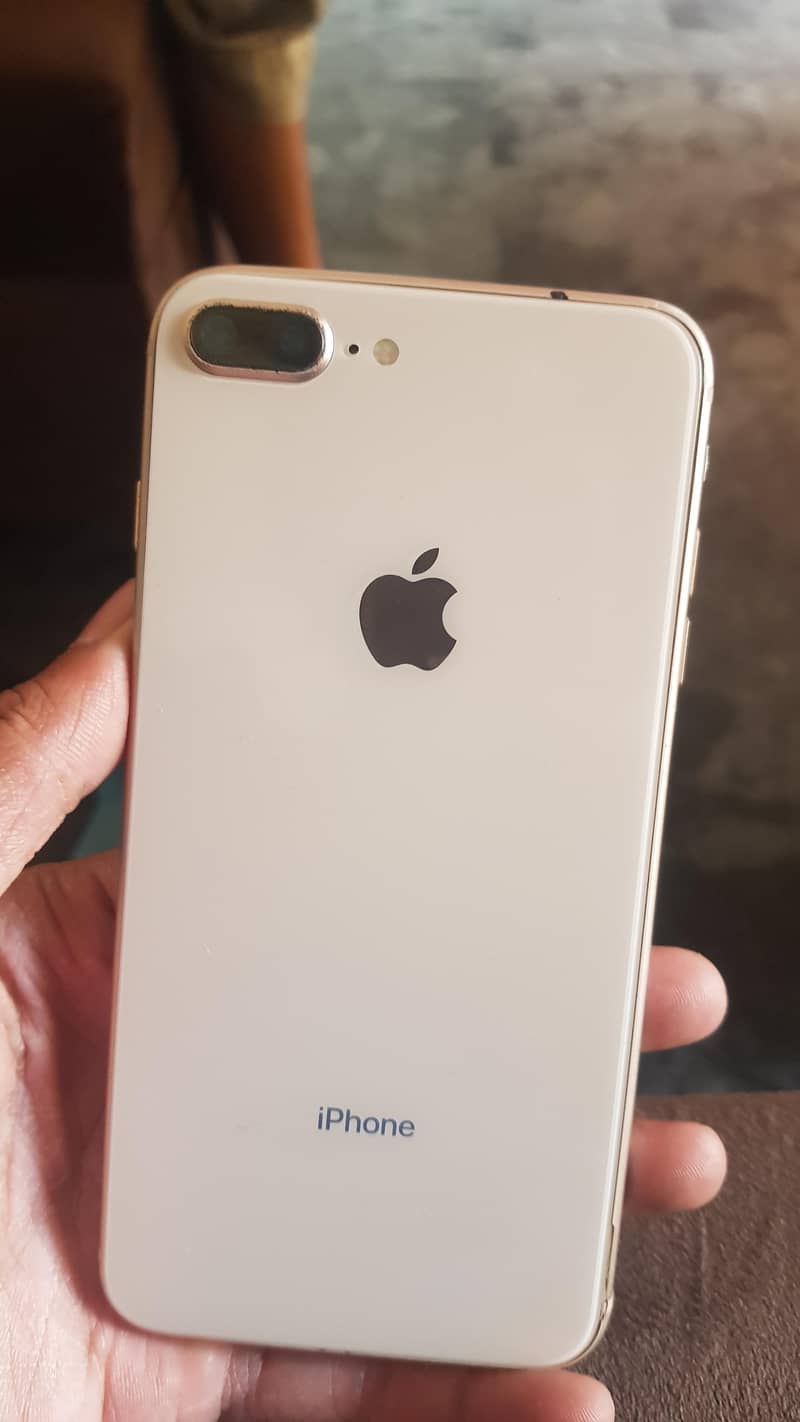 Apple iPhone 8 Plus 0