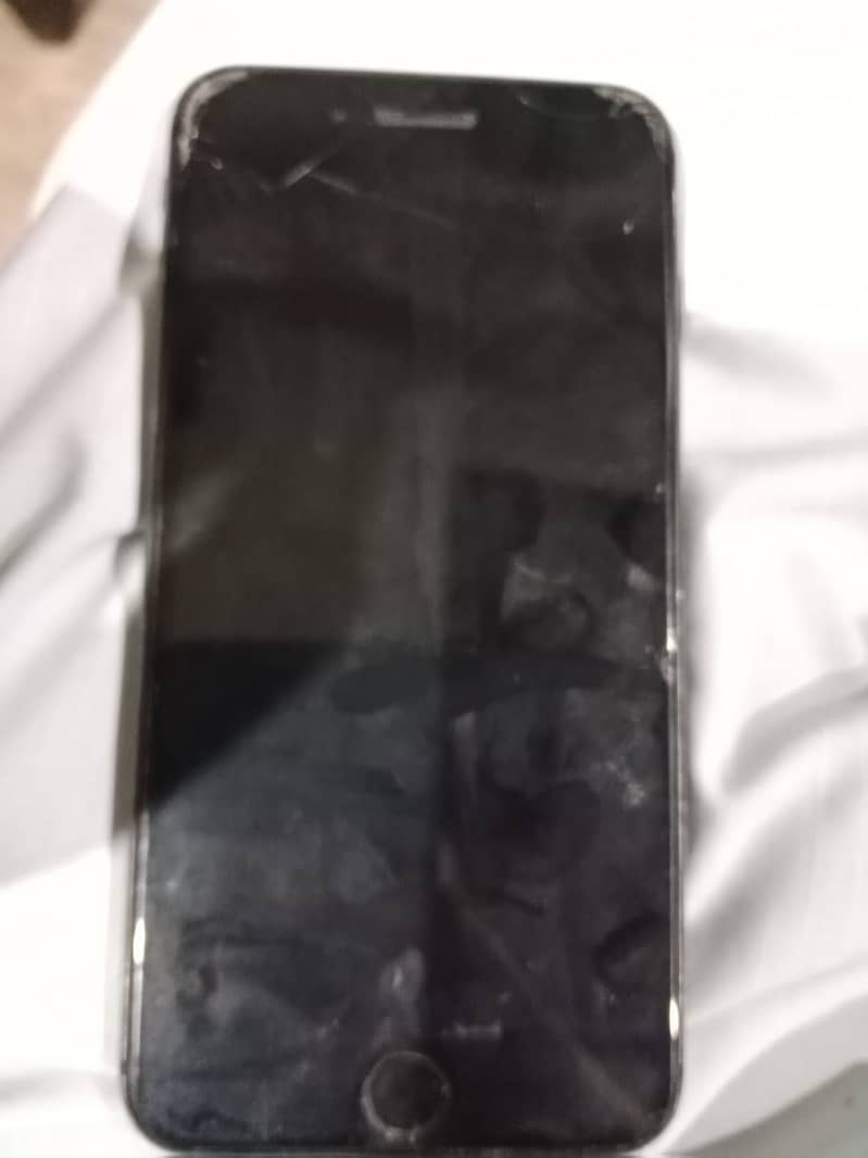 Apple iPhone 8 Plus 3