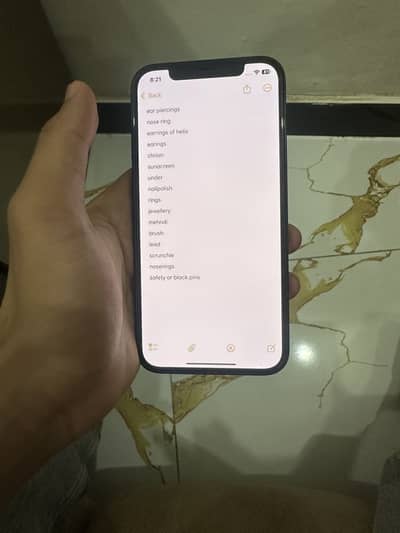 Apple iPhone 12