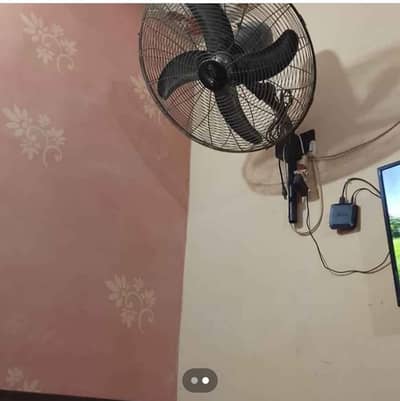 Wahid Wall Bracket Fan – Excellent Condition powerful Air throw