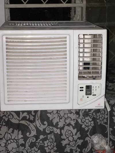 New conditions pona ton window ac argent sale