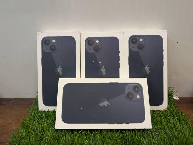 Apple iPhone 13 0