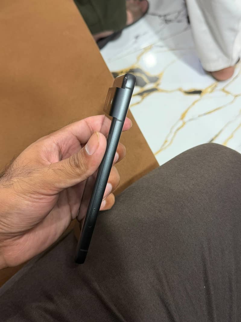 Google Pixel 8 6