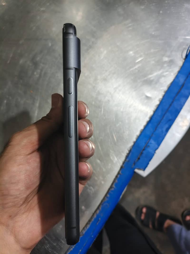 Google Pixel 8 6