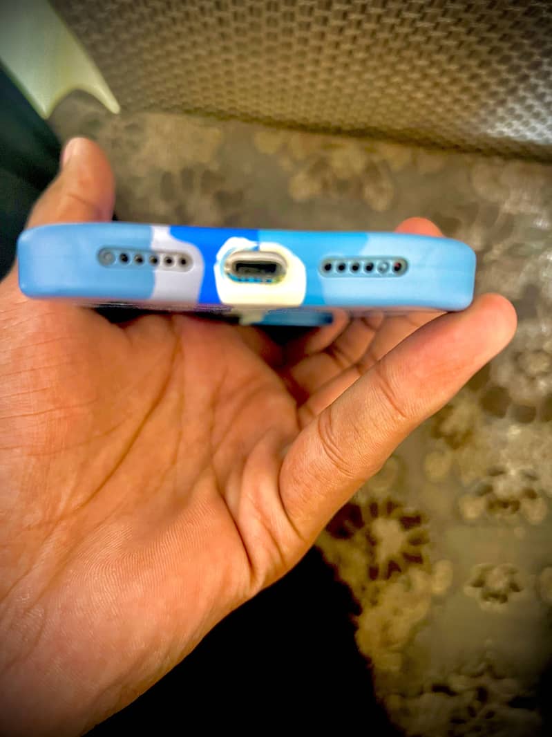 Apple iPhone 11 3