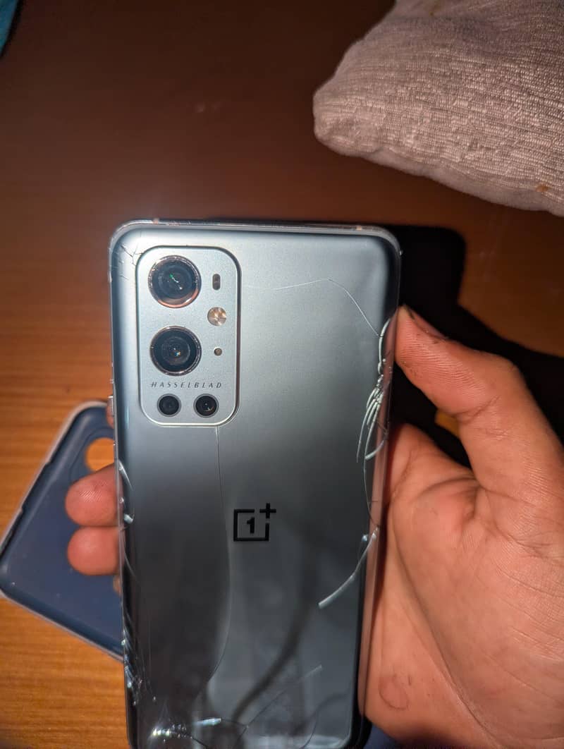 One Plus 9 Pro 4