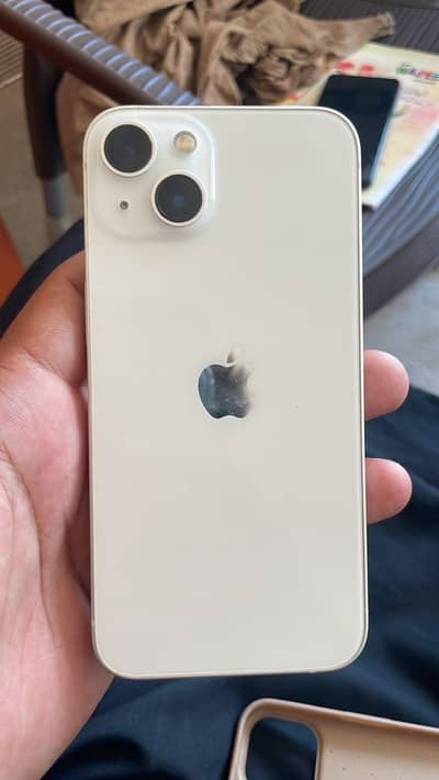 Apple iPhone 13