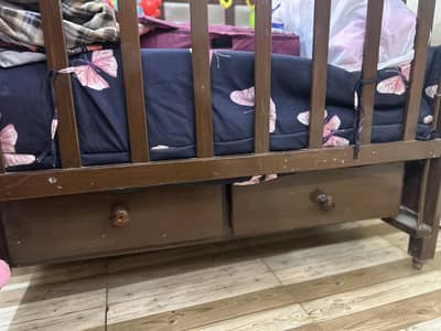 Baby cot bed