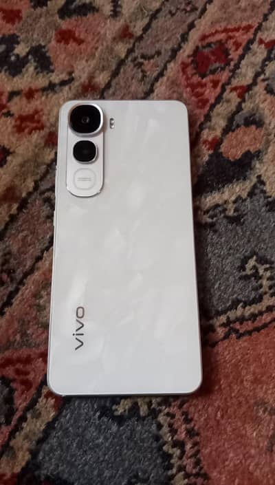 Vivo Y400
