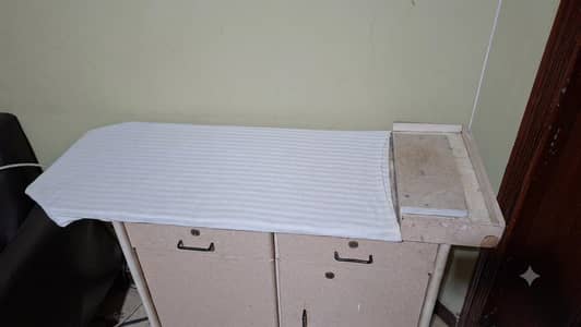 Iron stand with 2 drawer and cupboard